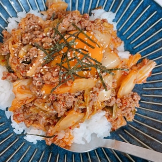 簡単っ♪スタミナ◎キムチそぼろ丼！！